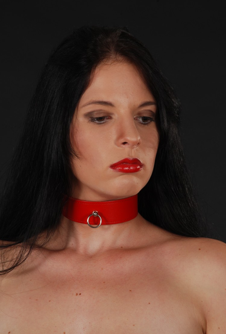 Halsband "Passion" mit Ring der O, rot