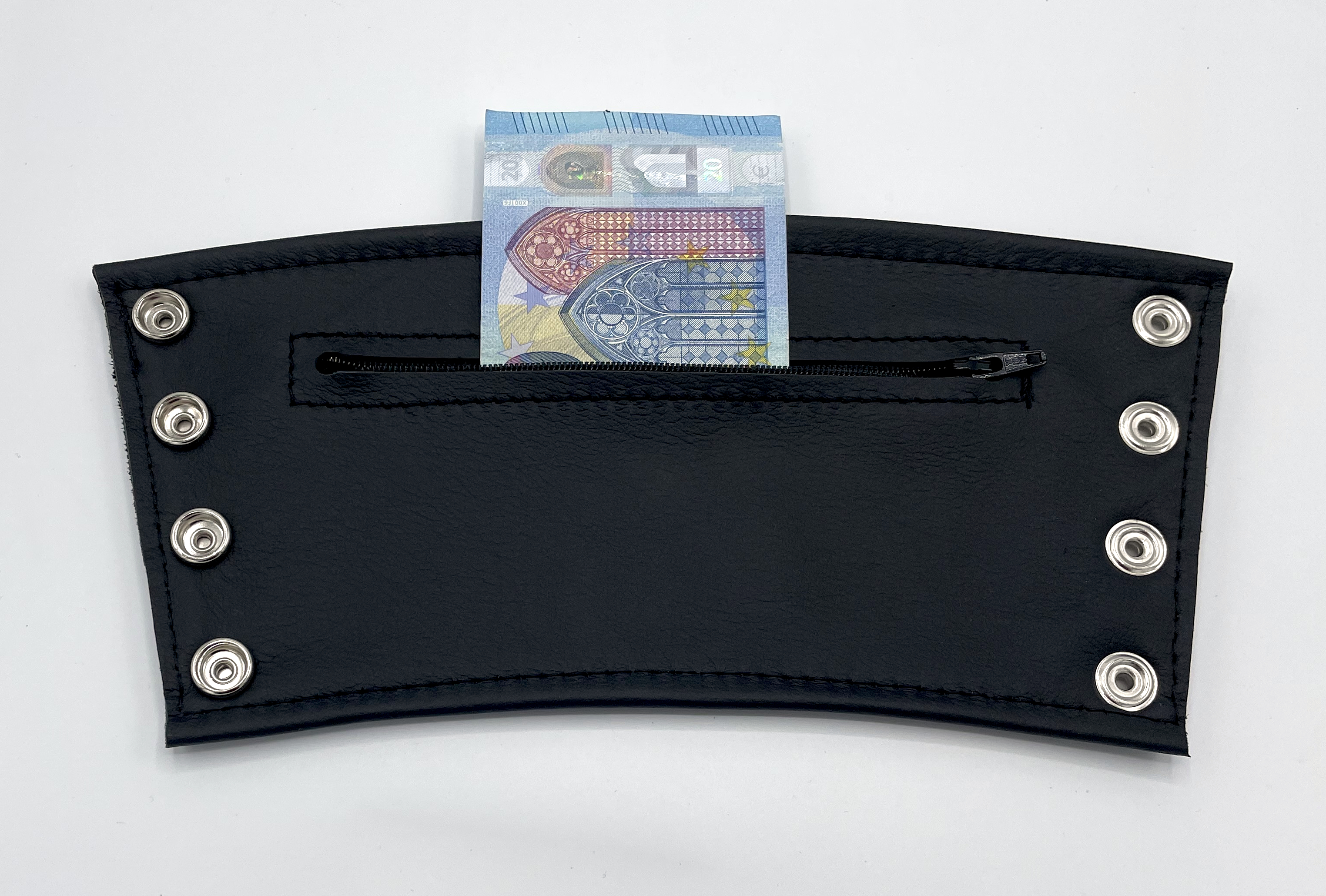 Armband mit Geldfach